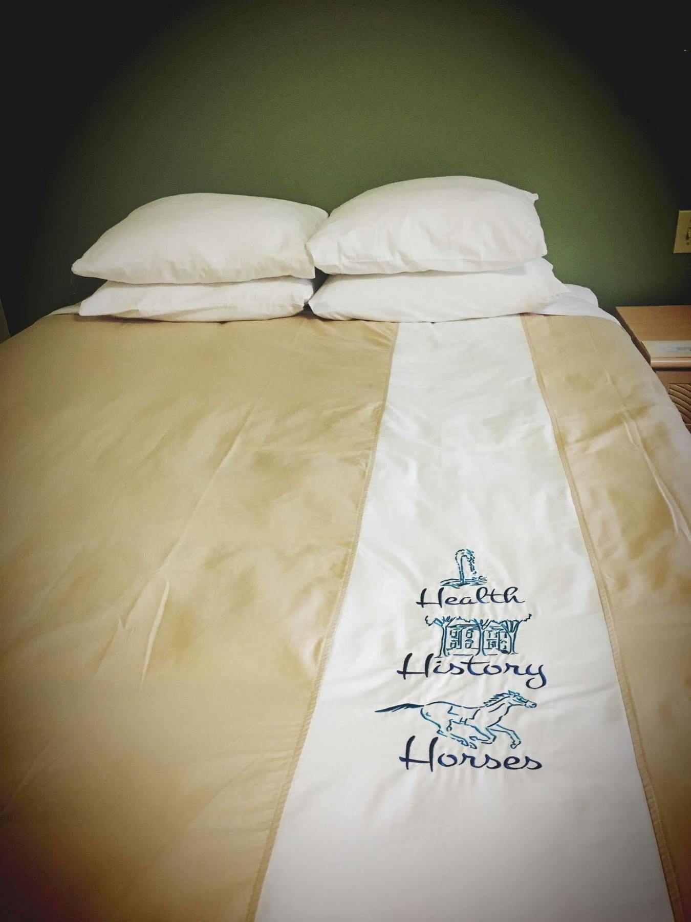 Bluebird Spa City Motor Lodge Saratoga Springs Zewnętrze zdjęcie