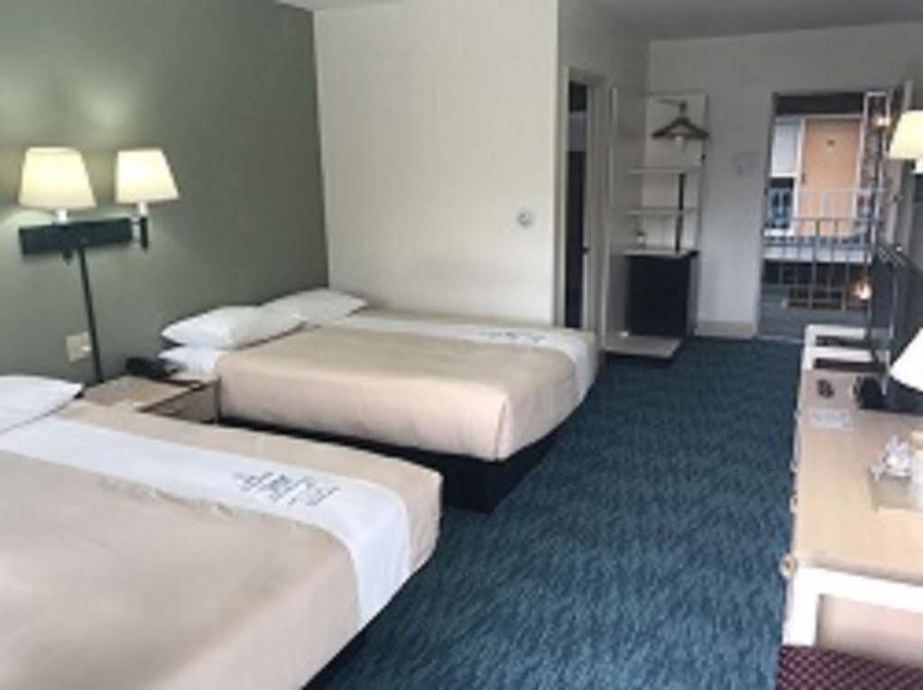 Bluebird Spa City Motor Lodge Saratoga Springs Zewnętrze zdjęcie