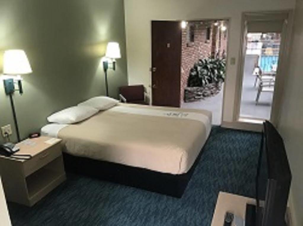 Bluebird Spa City Motor Lodge Saratoga Springs Zewnętrze zdjęcie